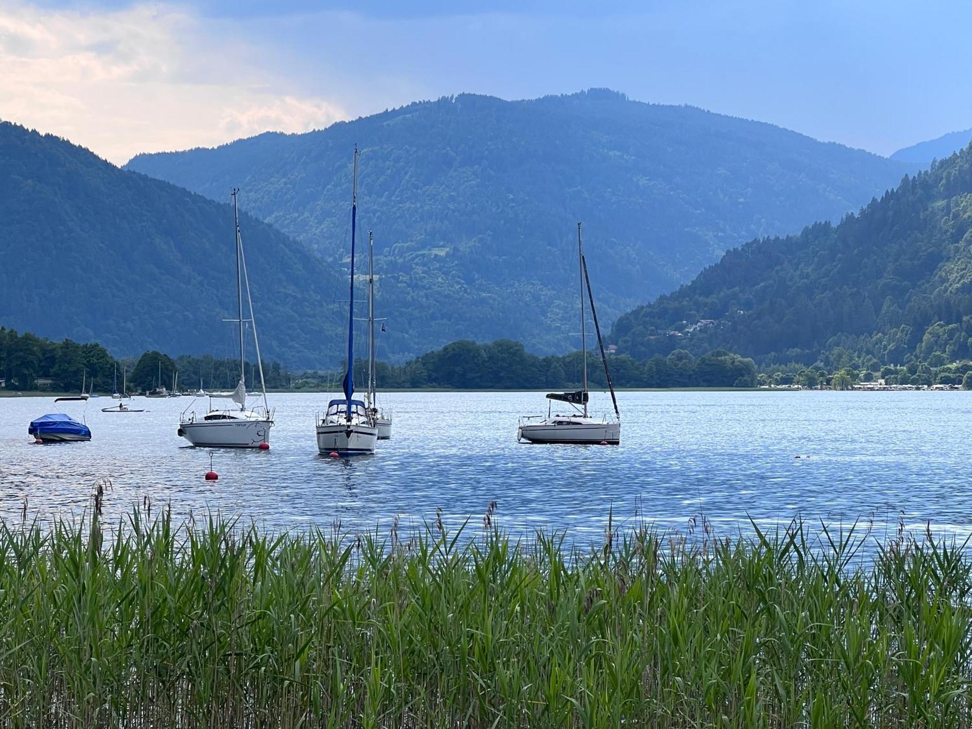 Ferienwohnung Mit Seeblick - Ossiacher See Gerlitzen Sattendorf المظهر الخارجي الصورة