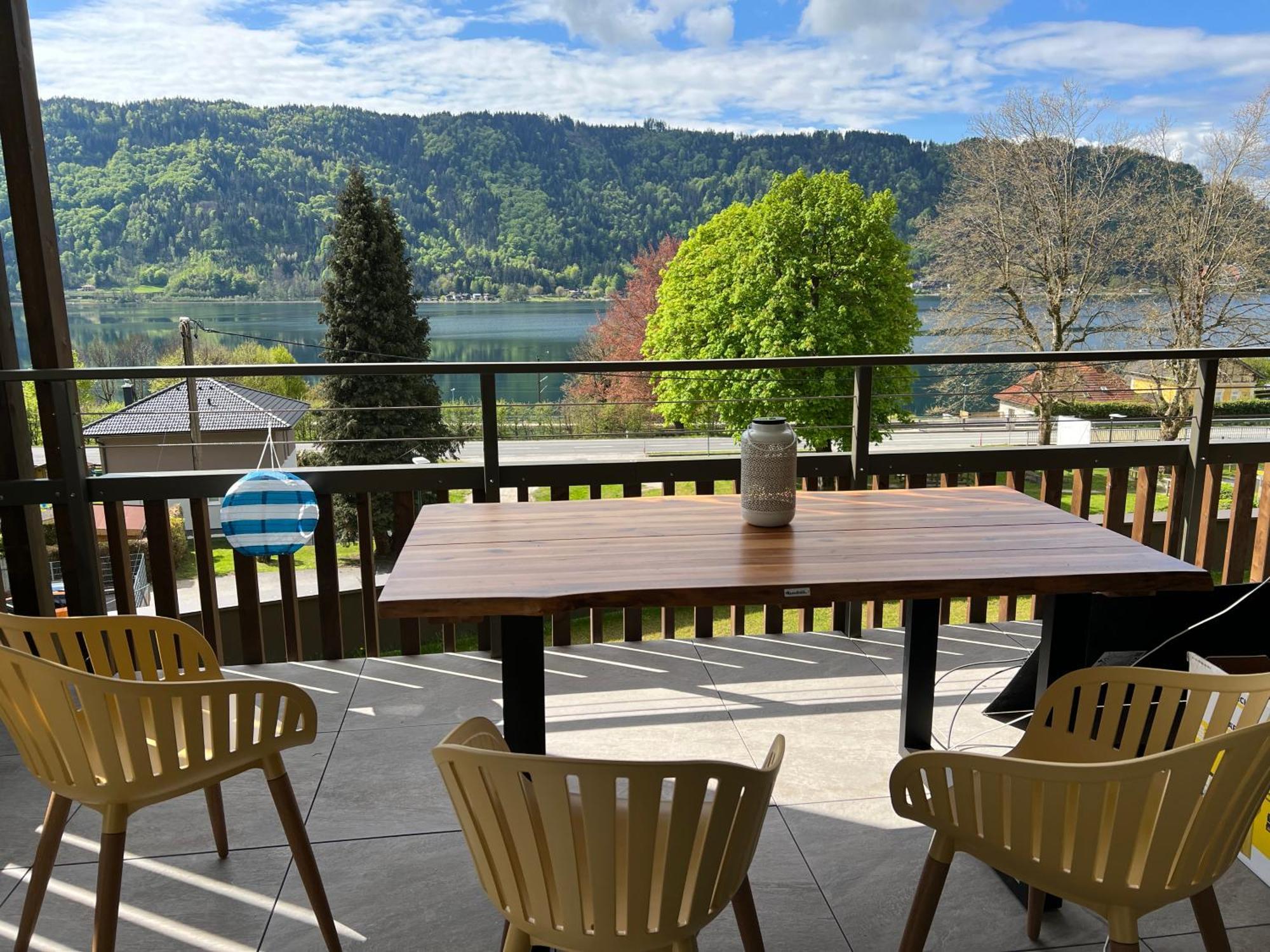 Ferienwohnung Mit Seeblick - Ossiacher See Gerlitzen Sattendorf المظهر الخارجي الصورة